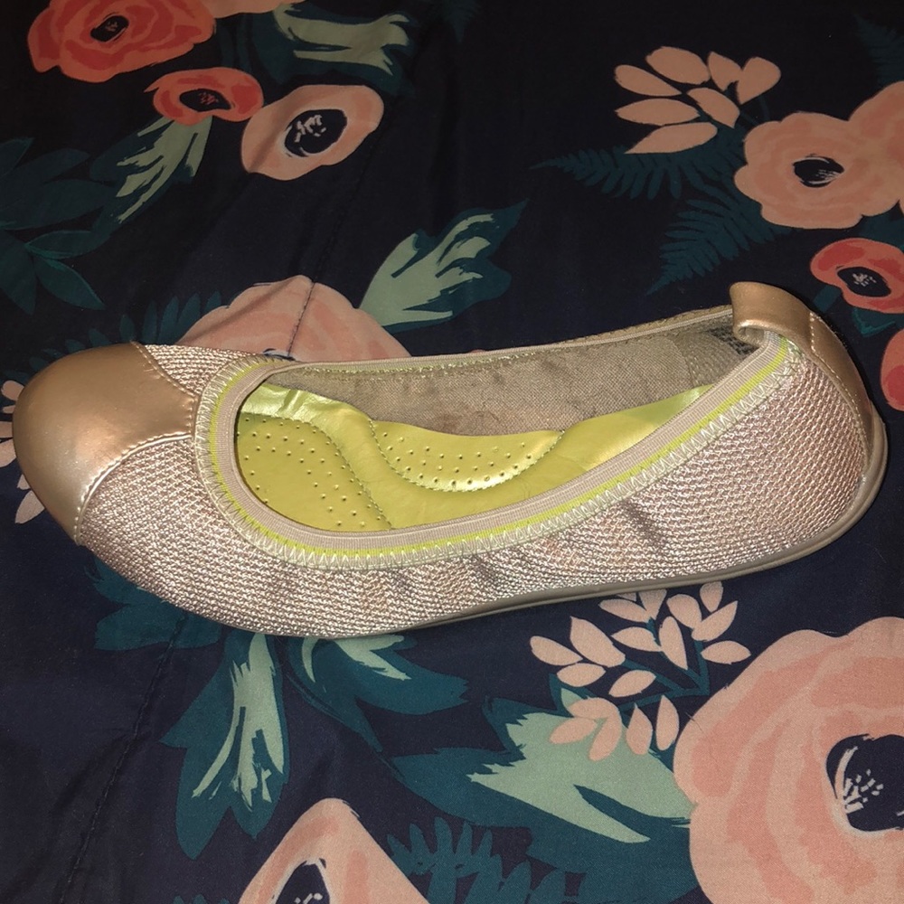 Flats - Picture 2 of 4